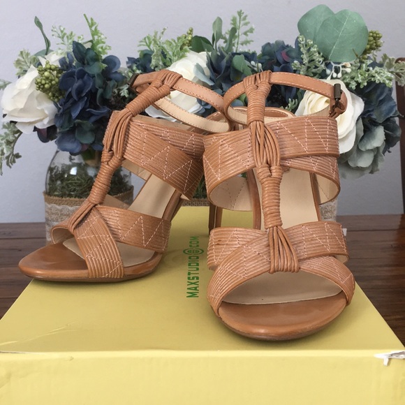 Strappy Max Studio Sandal Era size 6 - Picture 1 of 8